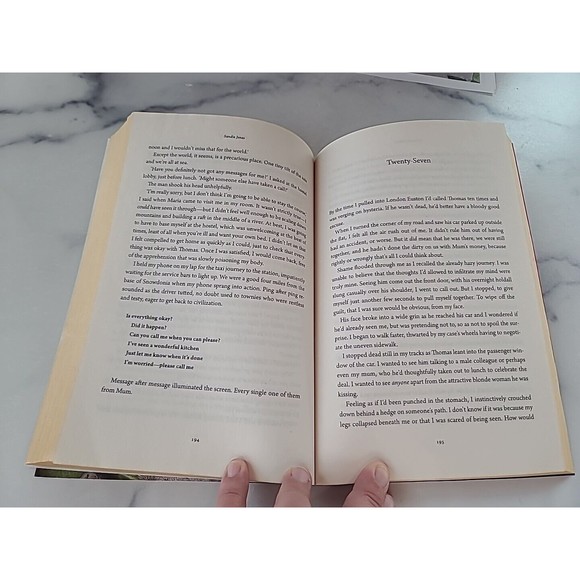 The First Mistake Sandie Jones - Picture 5 of 10